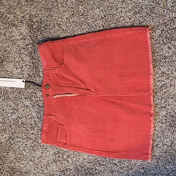 Skirt - Picture 1 of 4